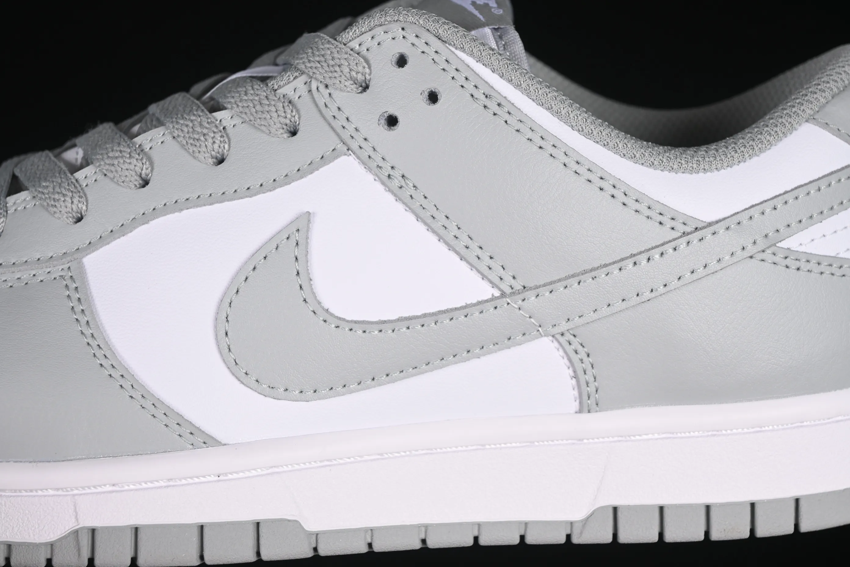 All categories Nk SB Dunk series Nk SB Dunk Low low-top sneakers Nike SB Dunk Low white gray low-top casual sneakers HF5441-105